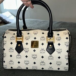 MCM Boston, white navy vintage excellent used condition